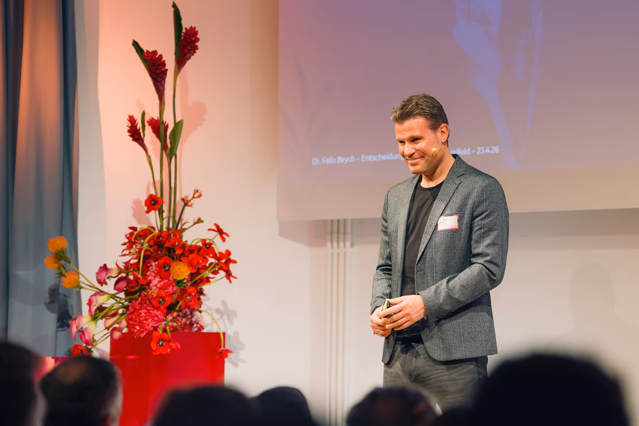 Spielfeld 10 Jahre – Lichtinstallation Impression